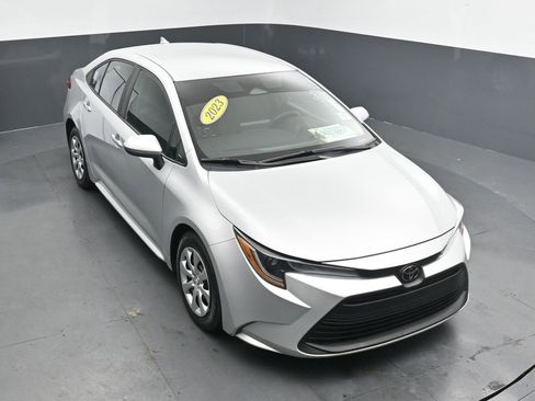 Used 2023 Toyota Corolla LE image 10
