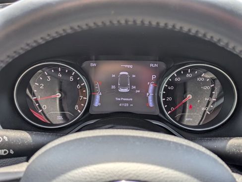 Used 2019 Jeep Compass Altitude image 10