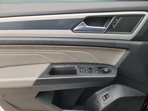 Used 2023 Volkswagen Atlas SEL R-Line image 18