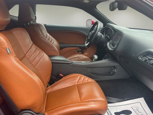 Used 2015 Dodge Challenger SRT Hellcat RWD image 9