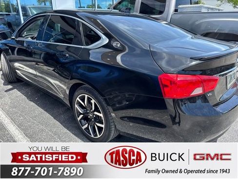 Used 2017 Chevrolet Impala LT FWD image 4