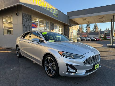 Used 2019 Ford Fusion Titanium image 5