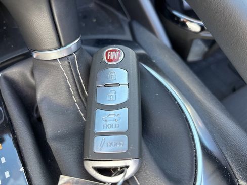 Used 2018 FIAT 124 Spider Classica w/ Technology & Siriusxm Group image 17