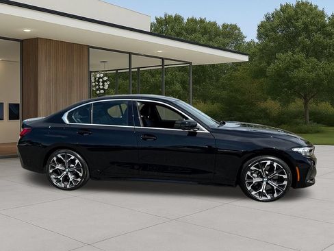 Used 2026 BMW 330i Sedan w/ Parking Assistance Package RWD image 7