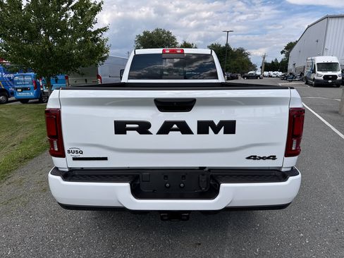 New 2026 RAM 3500 Big Horn AWD/4WD image 12