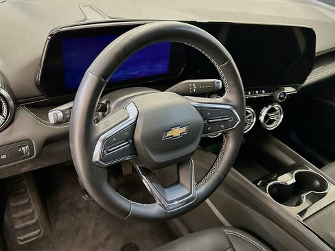 Used 2024 Chevrolet Blazer EV LT AWD/4WD image 18
