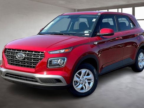 New 2025 Hyundai Venue SE image 2