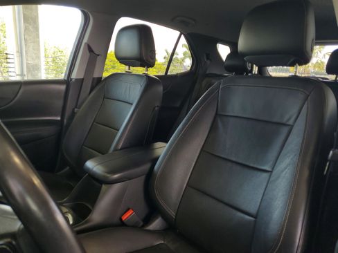 Used 2020 Chevrolet Equinox Premier FWD image 18