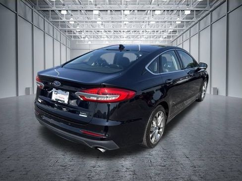 Used 2019 Ford Fusion SEL FWD image 5