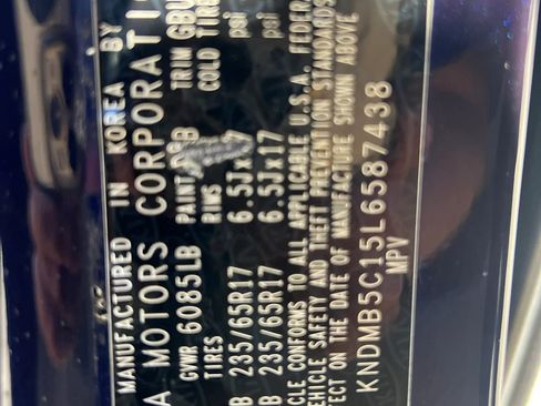 Used 2020 Kia Sedona LX FWD image 34