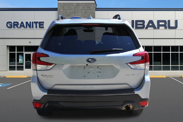 Used 2020 Subaru Forester Premium AWD/4WD image 8
