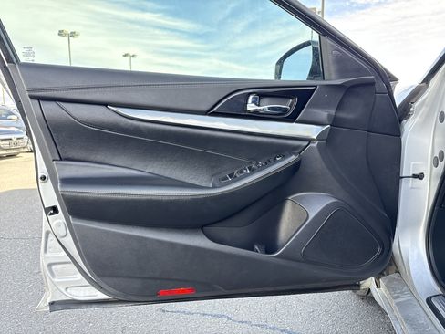 Used 2021 Nissan Maxima 3.5 SV w/ Floor Mat Group image 11