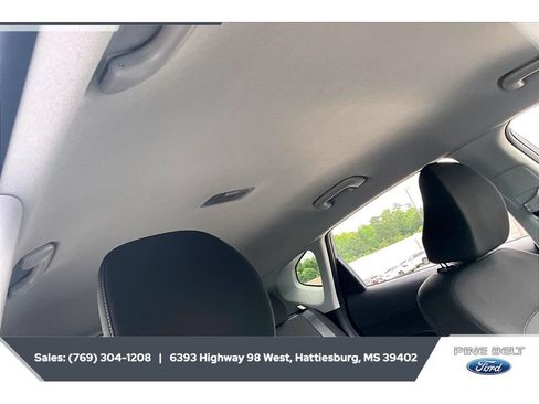 Used 2025 Hyundai Kona SEL FWD image 16