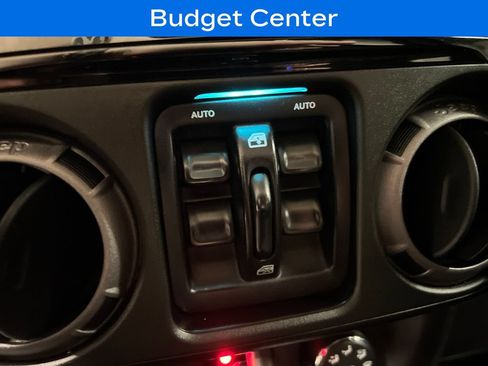 Used 2017 Jeep Wrangler Unlimited Sport AWD/4WD image 14