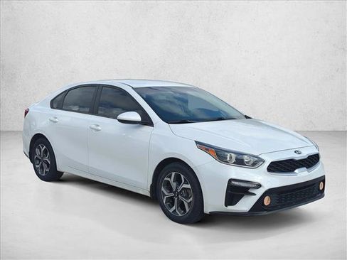 Used 2021 Kia Forte LXS FWD image 3