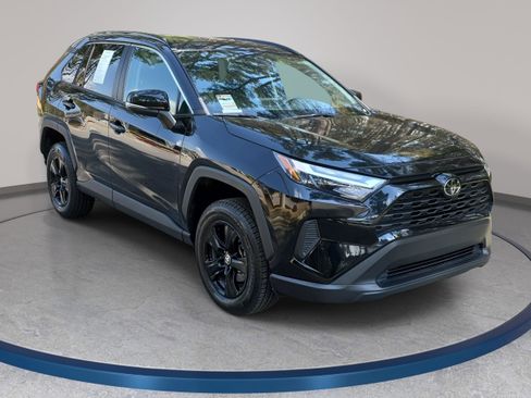 Used 2023 Toyota RAV4 XLE image 3