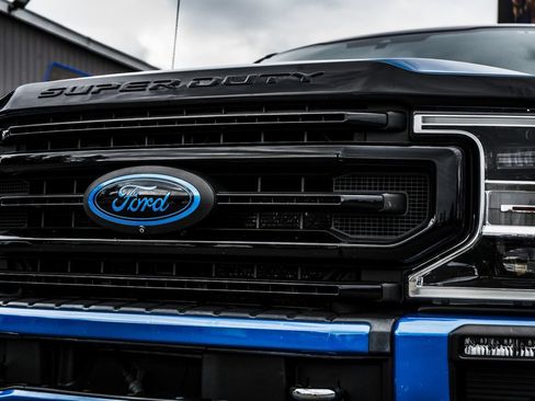 Used 2020 Ford F350 Platinum w/ FX4 Off-Road Package AWD/4WD image 11