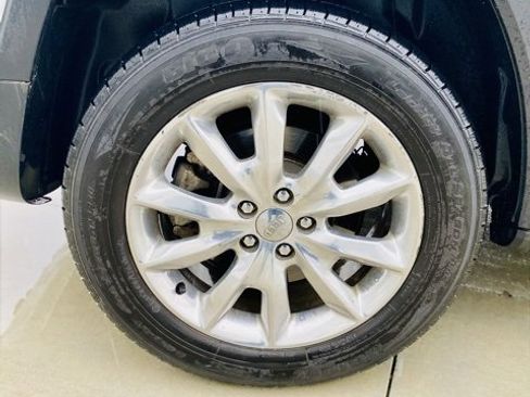 Used 2015 Jeep Cherokee Limited w/ Trailer Tow Group image 9