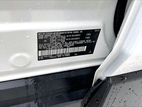 Certified 2021 Toyota RAV4 XLE FWD image 21