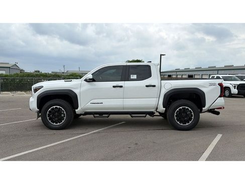 New 2026 Toyota Tacoma TRD Off-Road AWD/4WD image 44