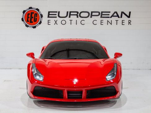 Used 2018 Ferrari 488 GTB RWD image 30