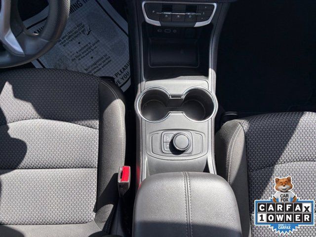 Used 2024 GMC Terrain SLE FWD image 3