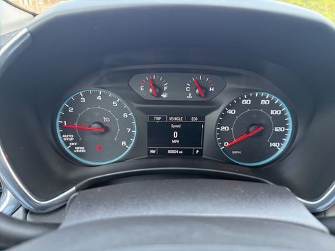 Used 2020 Chevrolet Equinox LS FWD image 19