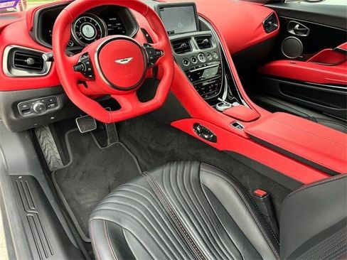 Used 2022 Aston Martin DB11 Coupe image 3
