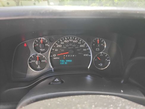 Used 2016 Chevrolet Express 2500 RWD image 22