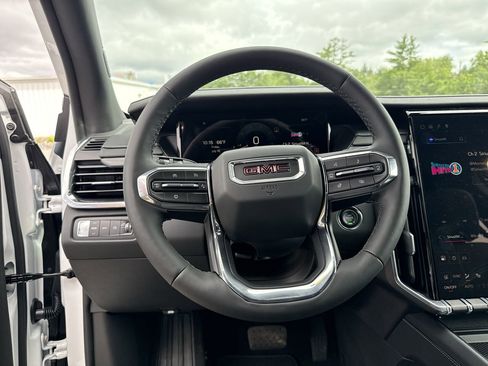 New 2025 GMC Acadia Elevation image 70