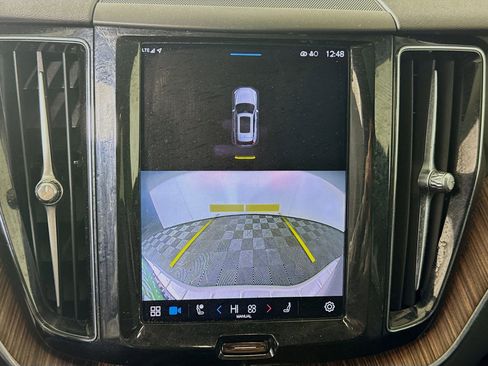 Used 2023 Volvo XC60 B5 Plus w/ Protection Package Premier image 19