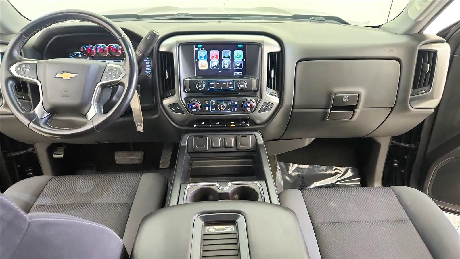 Used 2017 Chevrolet Silverado 1500 LT w/ Midnight Edition AWD/4WD image 26