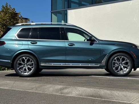 New 2026 BMW X7 xDrive40i image 2