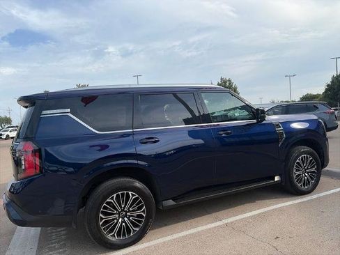 Certified 2025 Nissan Armada SL w/ Captain's Chari Seat Package AWD/4WD image 10
