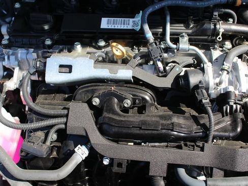 Used 2025 Toyota Corolla Cross AWD Hybrid image 31