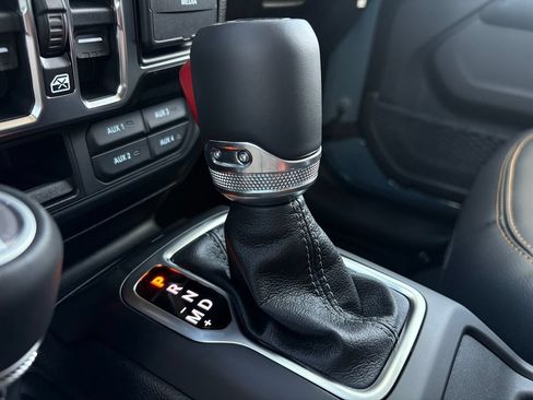 New 2026 Jeep Gladiator Sport AWD/4WD image 24