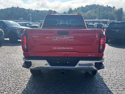 Used 2022 GMC Sierra 2500 SLT w/ SLT Preferred Package AWD/4WD image 6