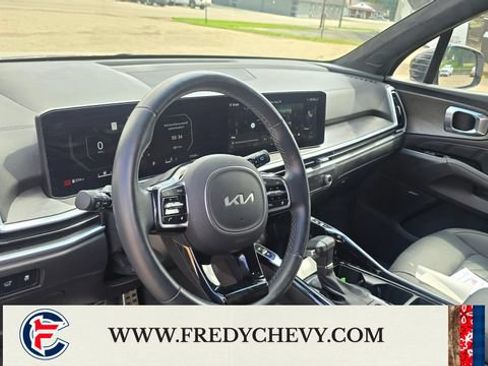 Used 2025 Kia Sorento SX Prestige AWD/4WD image 28