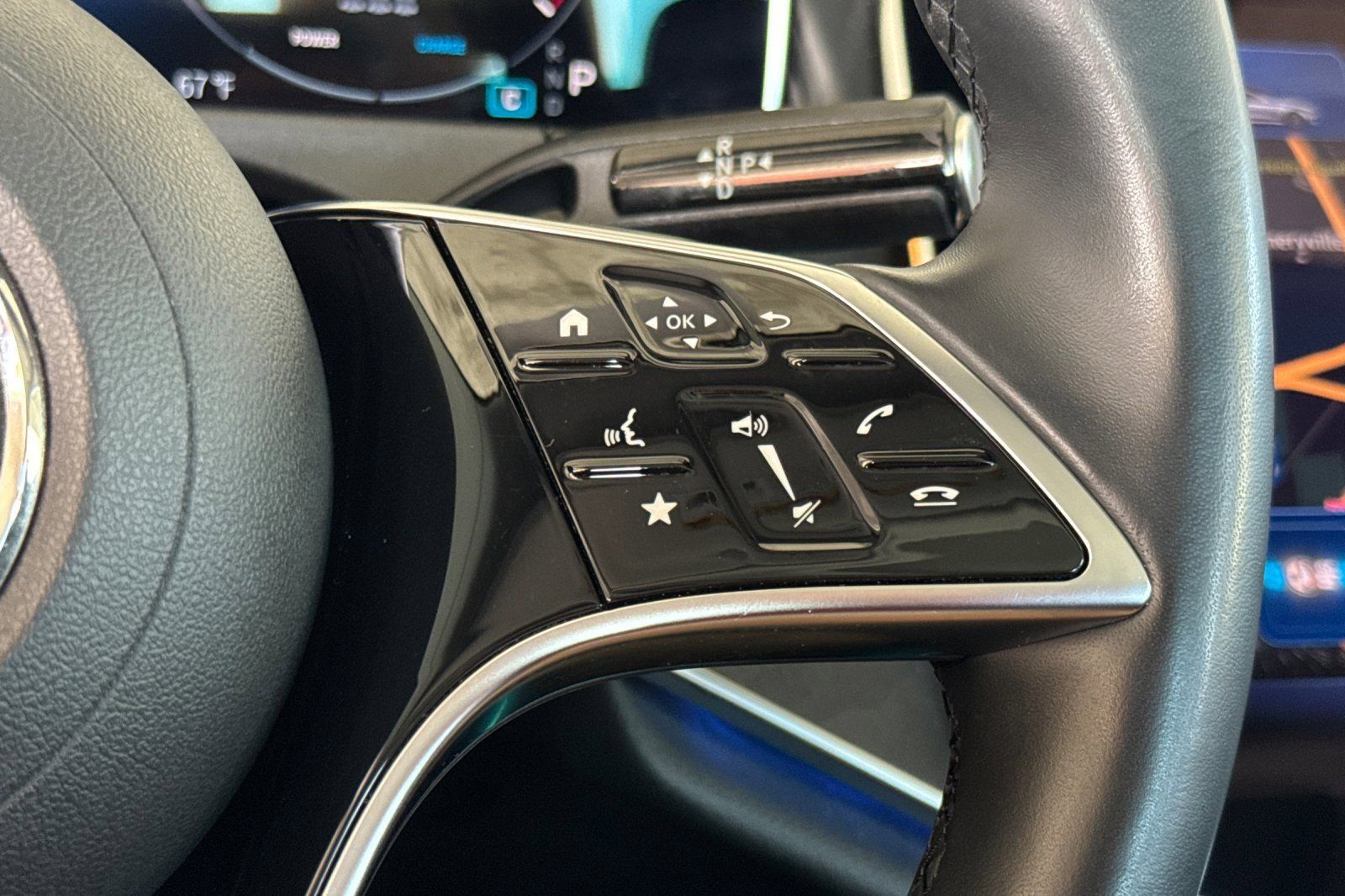 Certified 2025 Mercedes-Benz E 350 4MATIC Sedan image 31