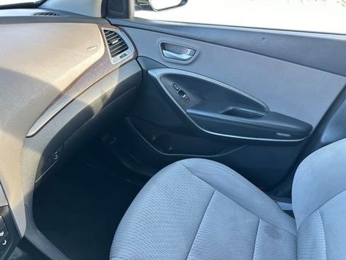 Used 2018 Hyundai Santa Fe Sport image 31