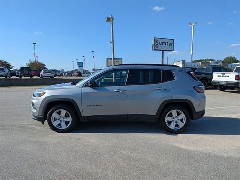 Used 2022 Jeep Compass Latitude image 6