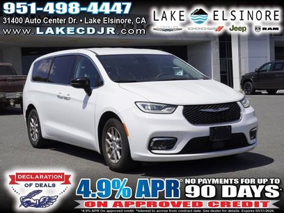 Certified 2024 Chrysler Pacifica Touring-L