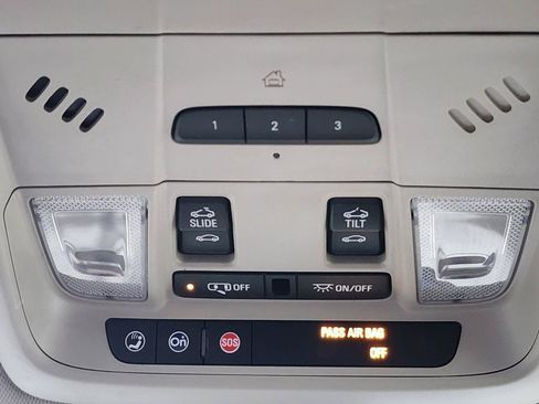 Used 2017 GMC Acadia Denali FWD image 21