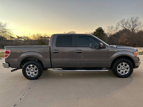 Used 2013 Ford F150 XLT w/ XLT Chrome Pkg image 5