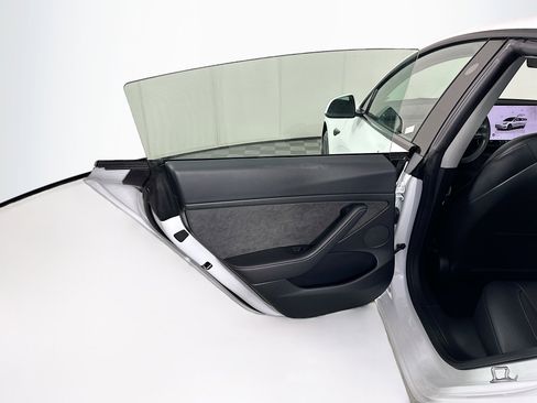 Used 2023 Tesla Model 3 Standard Range image 25