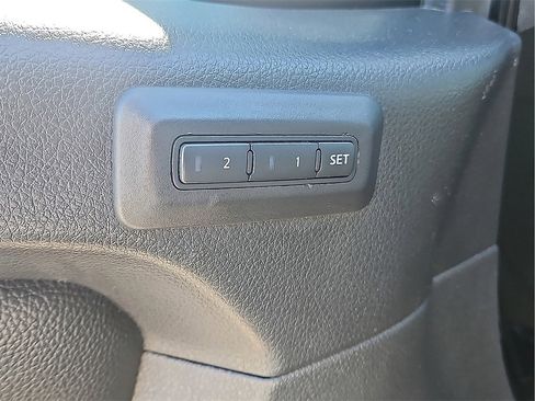 Used 2021 Nissan Titan PRO-4X w/ Pro-4x Convenience Package image 20