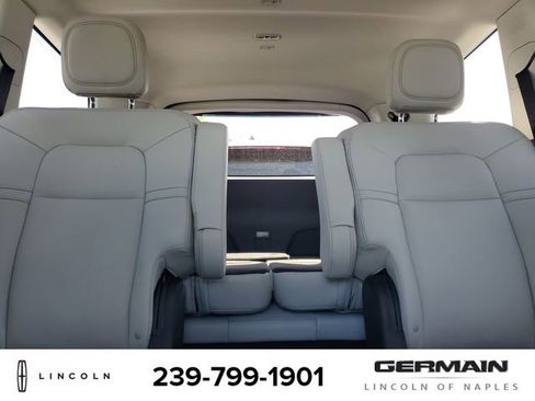 New 2025 Lincoln Aviator AWD w/ Equipment Group 101A image 28