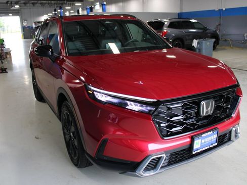 Used 2025 Honda CR-V Sport Touring image 3