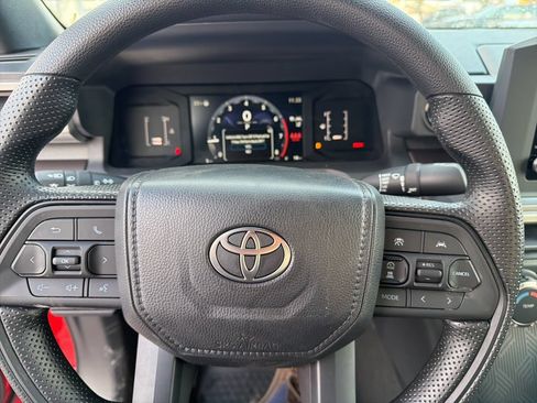 Used 2026 Toyota Tacoma SR5 AWD/4WD image 14