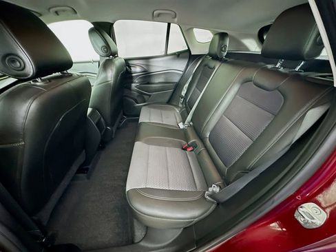 Used 2024 Chevrolet Trax LT w/ Driver Confidence Package image 31